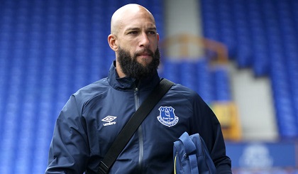 Pre-season in Singapore will be good for us says @TimHowardGK